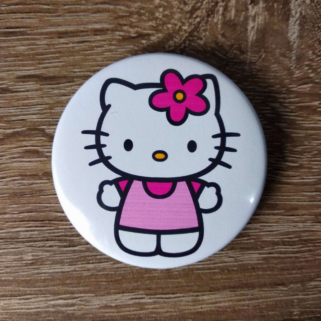 Значок металевий Кітті