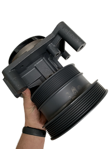 612600060389 Помпа на WD615 (водяной насос)