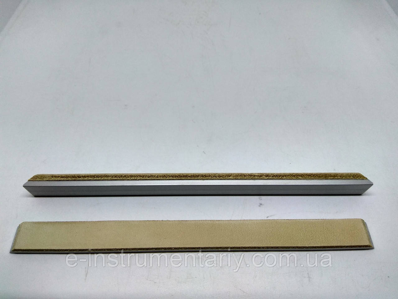 Шкіра глянцева ALDIM для доведення на бланку 160х12х7мм