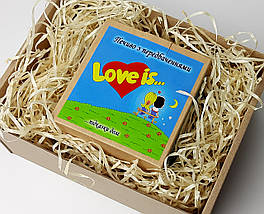 Печиво із побажаннями "Love is" у святковій упаковці - Подарунок для закоханих - Подарунок на 14 лютого