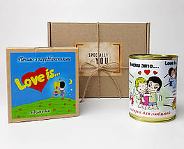 Набір жіночий "Лав із" - печиво з передбаченнями, консервовані шкарпетки - Подарунок дівчині на 14 лютого