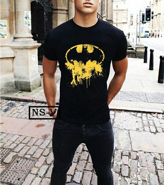 Чоловіча футболка c принтом Batman на жовтому фоні