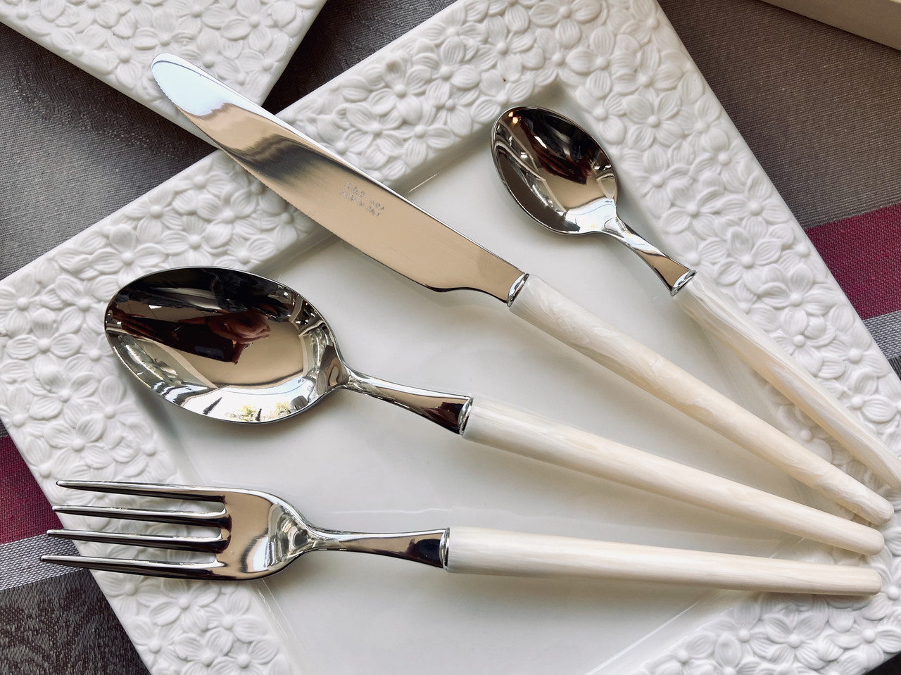 Набір столових приборів Domus&Design Stiletto Ivory Horn 24 шт CD26STSS/HI