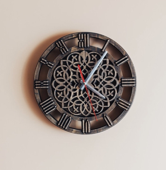 Годинник настінний з кельтським орнаментом