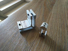 Кріплення з алюмінію для труби