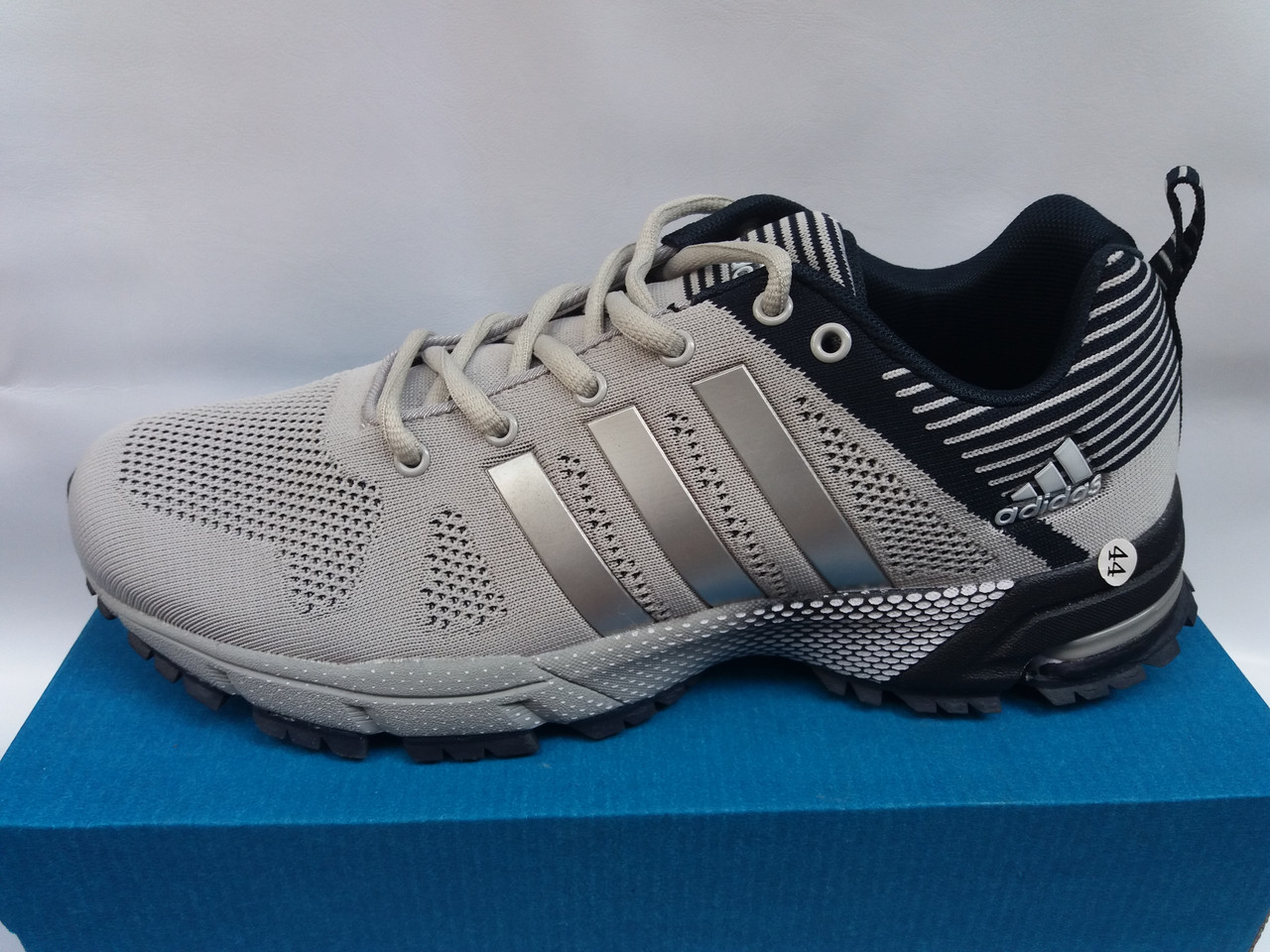 Кросівки чоловічі світло-сірі Adidas Marathon.Бренд.44р-р