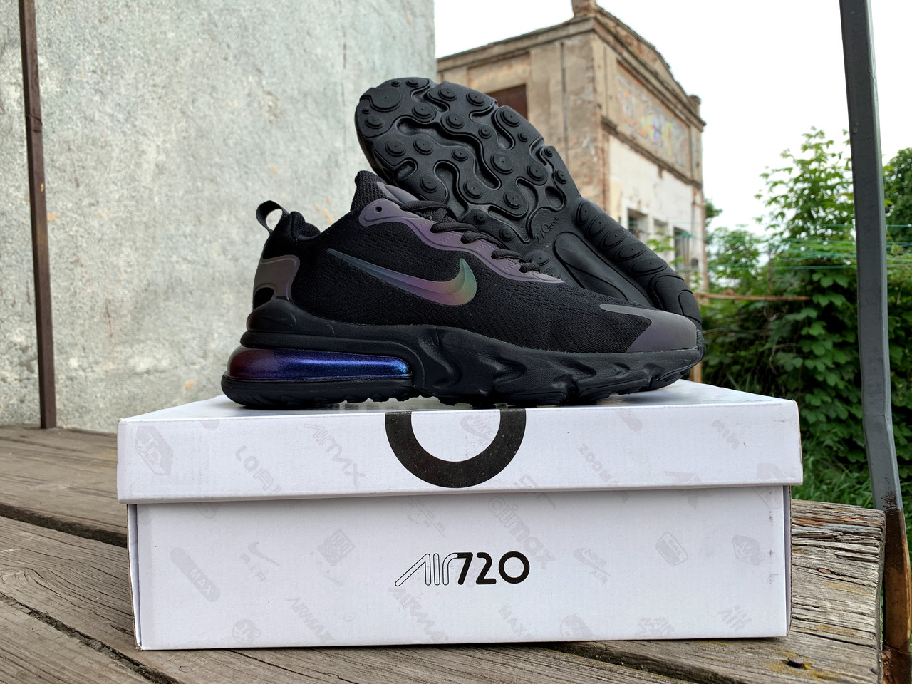Чоловічі кросівки Nike Air Max 270 React Black чорні