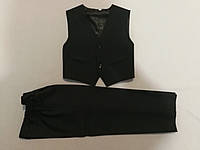 Чорний костюм жилет + штани для хлопчика 98, 128 зріст