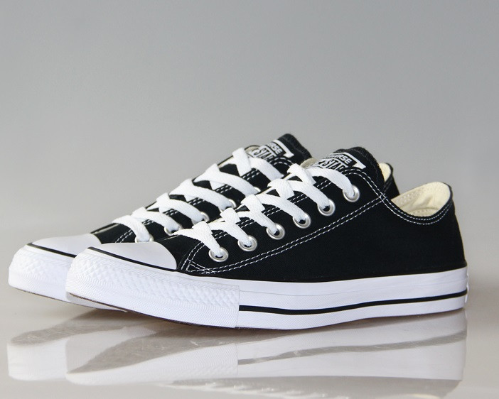 Кеди Конверс чорні з білою підошвою низькі Converse All Star Chuck Taylor  (36, 39, 40, 43, 44р )