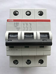 Автоматичний вимикач 3-полюсний ABB S203 C32A