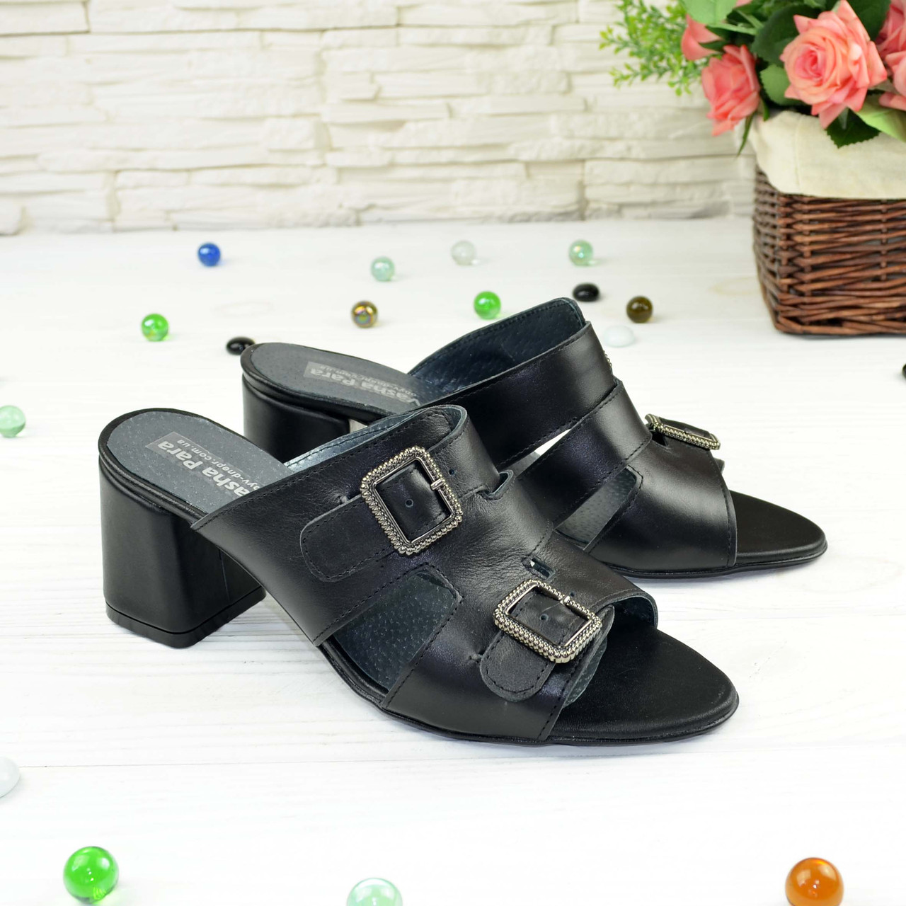 Шльопанці шкіряні жіночі на стійкому підборі, колір чорний. 37 розмір, фото 1