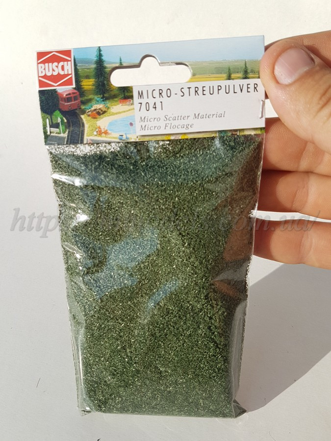 Busch 7041 Присипка для діорам для створення ланшафтних дизайнів "темно-зелена", вага 40 г, для всіх масштабів
