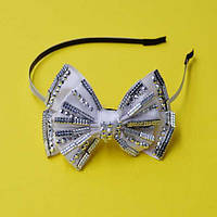 Обруч метал, білий і чорний атлас, бант, сріблясті стрази, ширина 5 мм