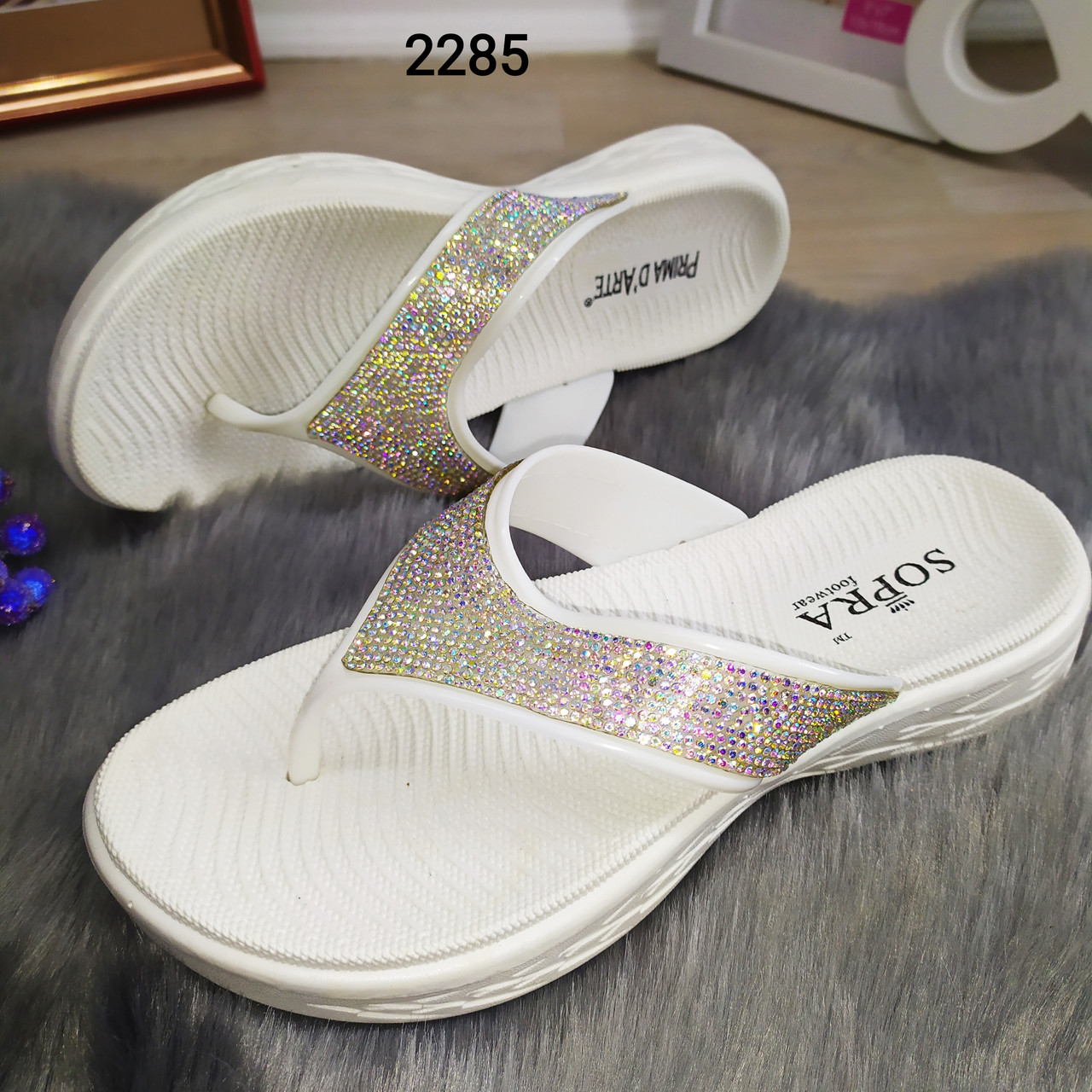 В'єтнамки жіночі білі зі стразами Sopra