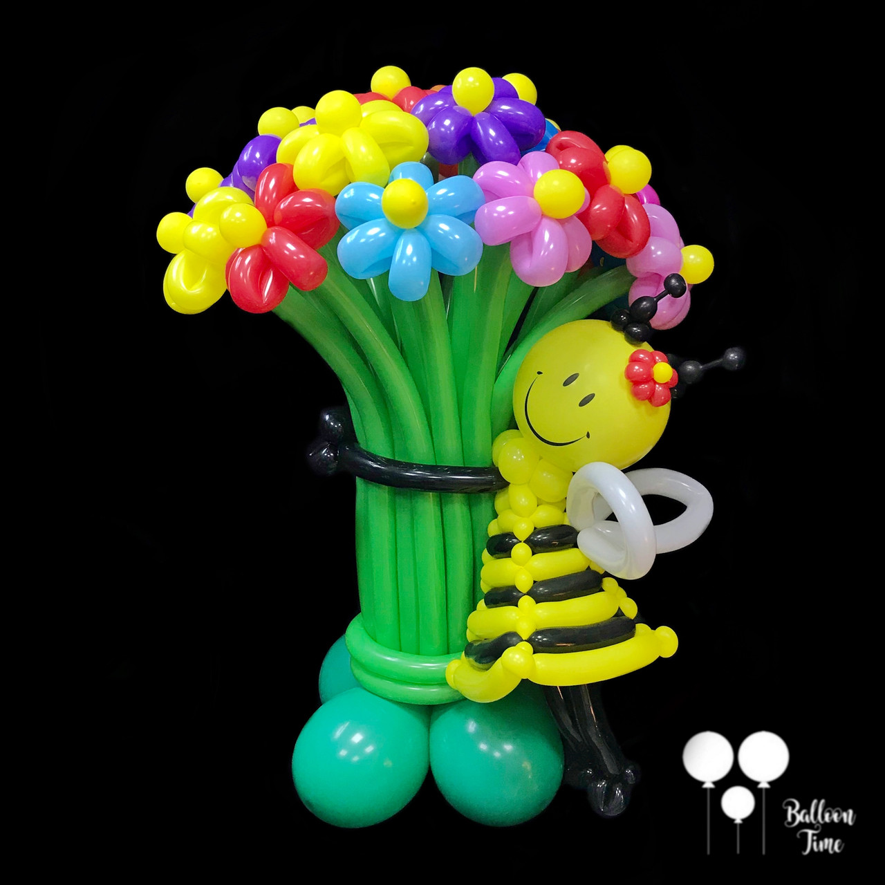 Букет з повітряних кульок з бджілкою.