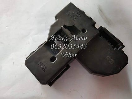 Плата ліхтаря заднього лівого MERCEDES W204 000020432