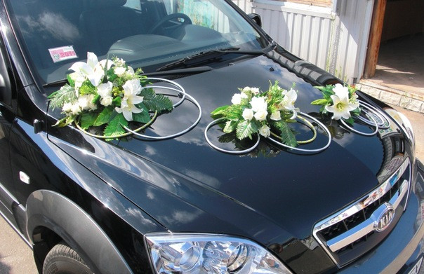 Прокат прикраси на весільне авто