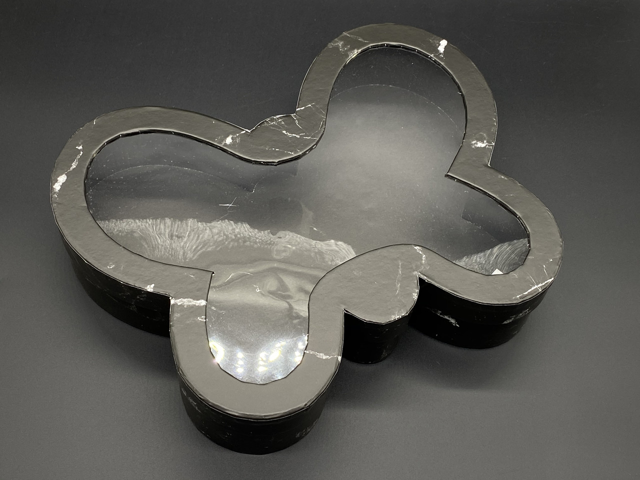 Коробки подарункові у вигляді метелика. Колір "чорний мармур". 29х23х6см