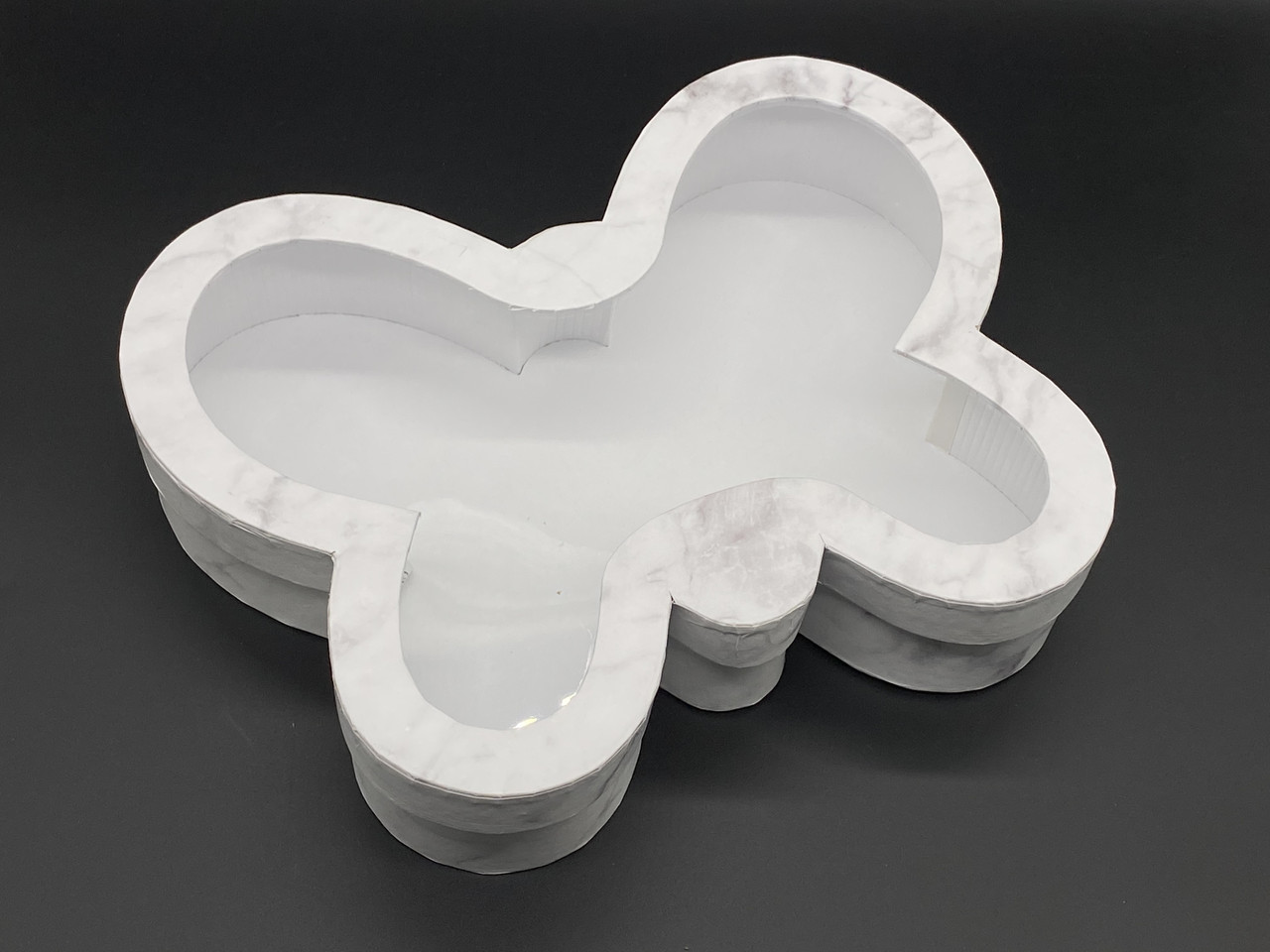 Коробки подарункові у вигляді метелика. Колір "білий мармур". 29х23х6см