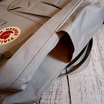 Крутий Рюкзак Fjallraven Kanken Classic стилі, Світло-Сірий 16 літрів (Поліестер) Живі фото, фото 3