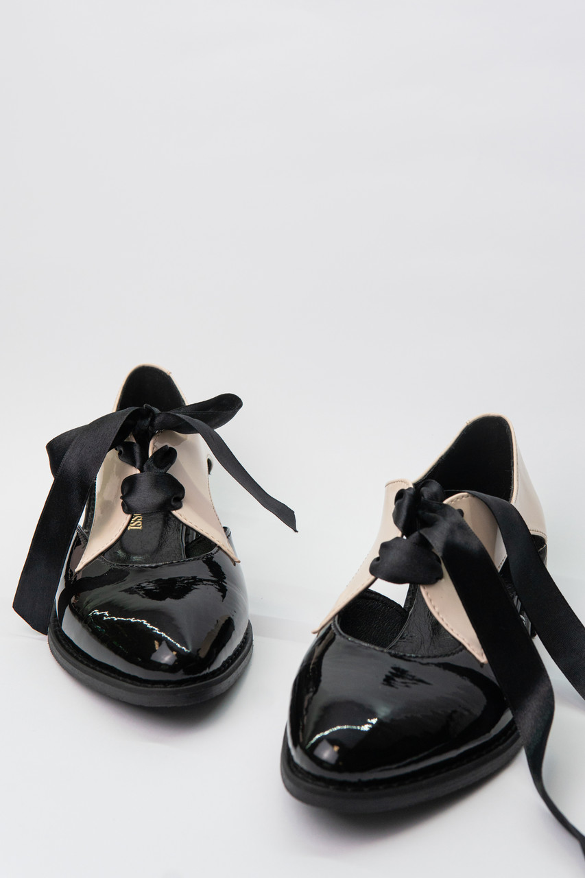 Туфли женские черные лаковые на низком ходу с бантиком летние - фото 5 - id-p1221472041