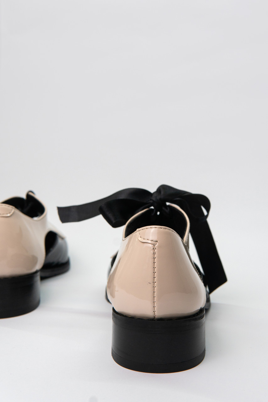 Туфли женские черные лаковые на низком ходу с бантиком летние - фото 6 - id-p1221472041