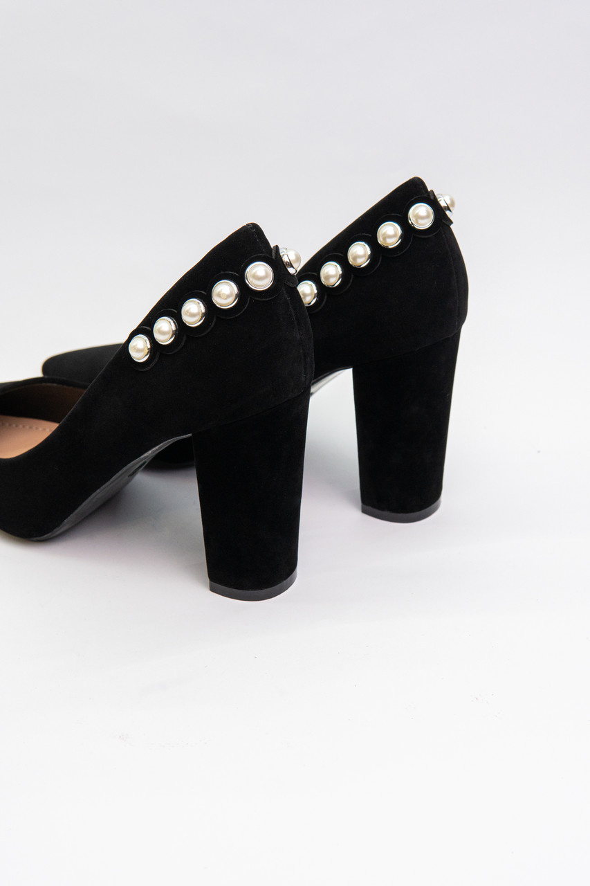Туфлі човники жіночі велюрові чорні на стійкому підборі з перлами демісезон 9 см - фото 5 - id-p1221472056