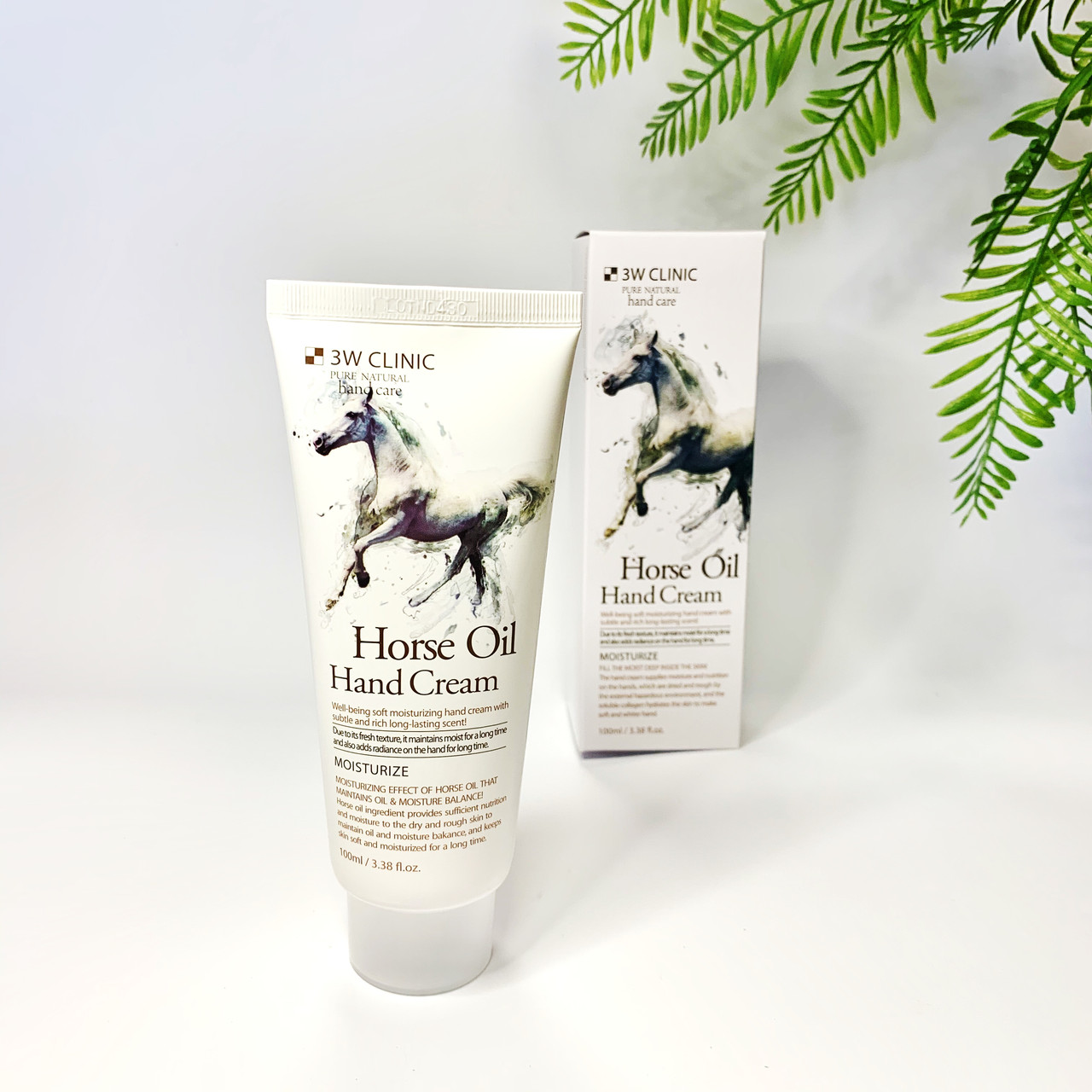 Крем для рук КОНЕЧНЕ ОЛІЯ Horse Oil Hand Cream, 100 мл 3W CLINIC, фото 1