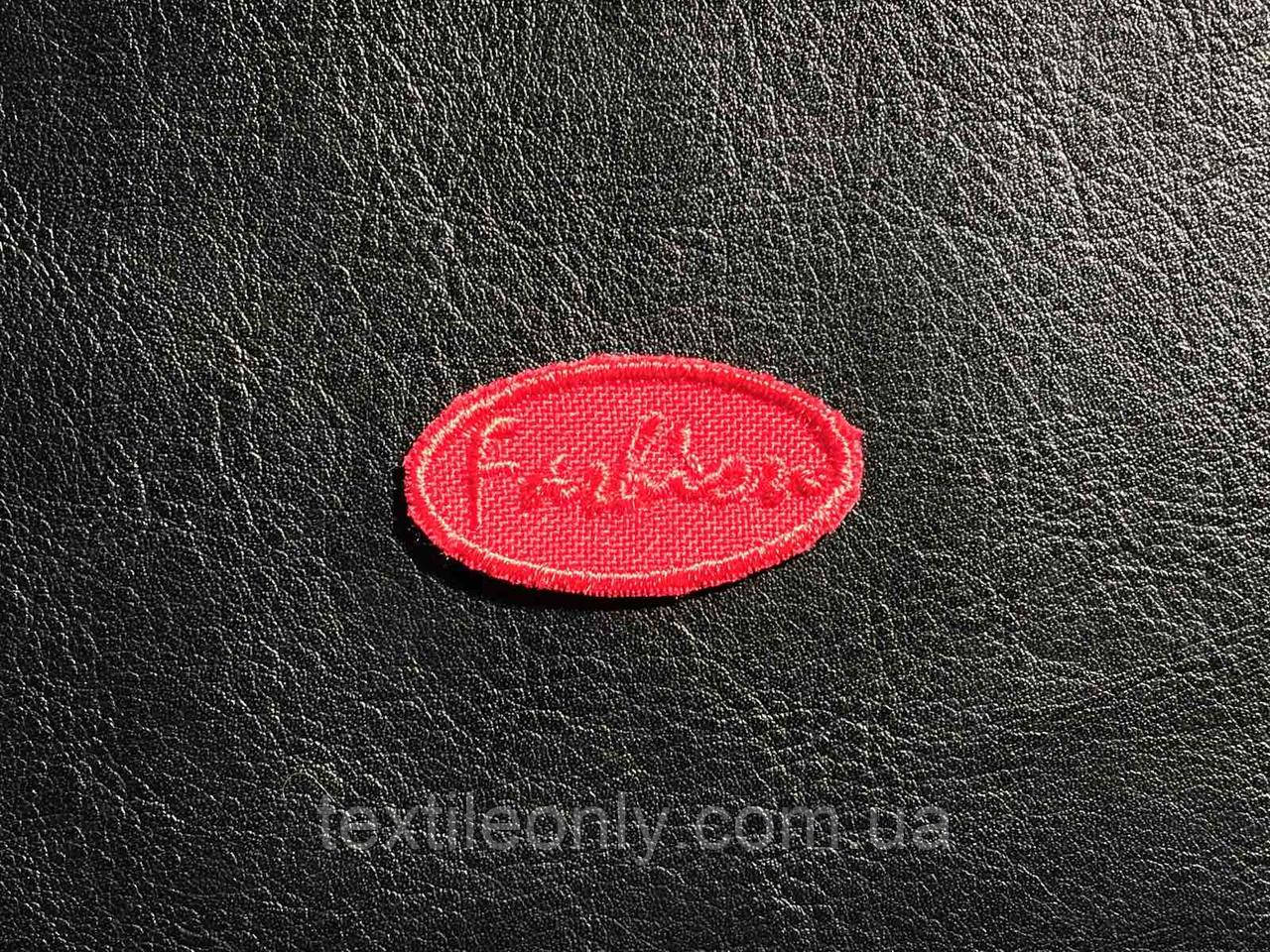 Нашивка Fashion колір червоний 36x19 мм