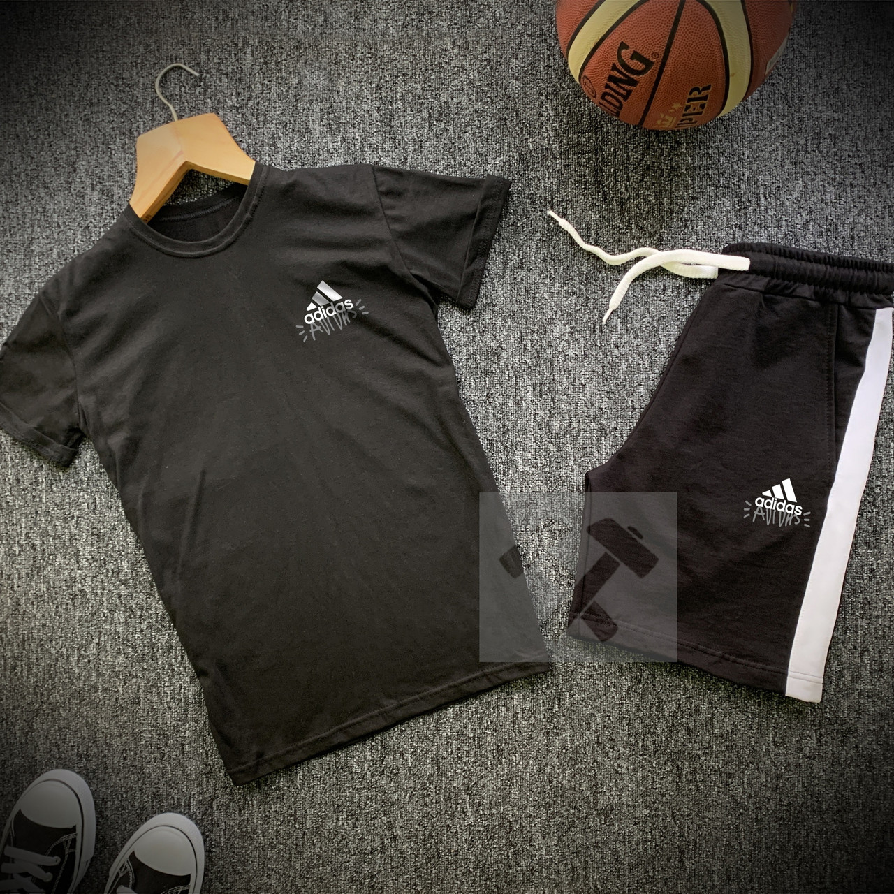 Літні чоловічі шорти та футболка Адідас (Adidas)/ Літні комплекти для чоловіків