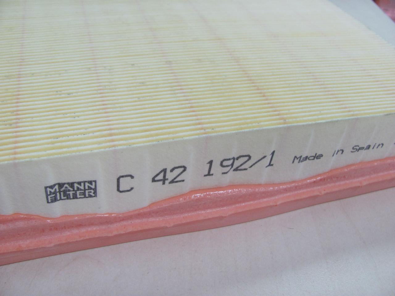 Фільтр повітряний Mercedes Vito W639 | MANN C42192/1