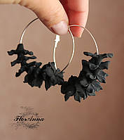 Черные серьги кольца с цветами из полимерной глины "Стефанотисы". Подарок девушке