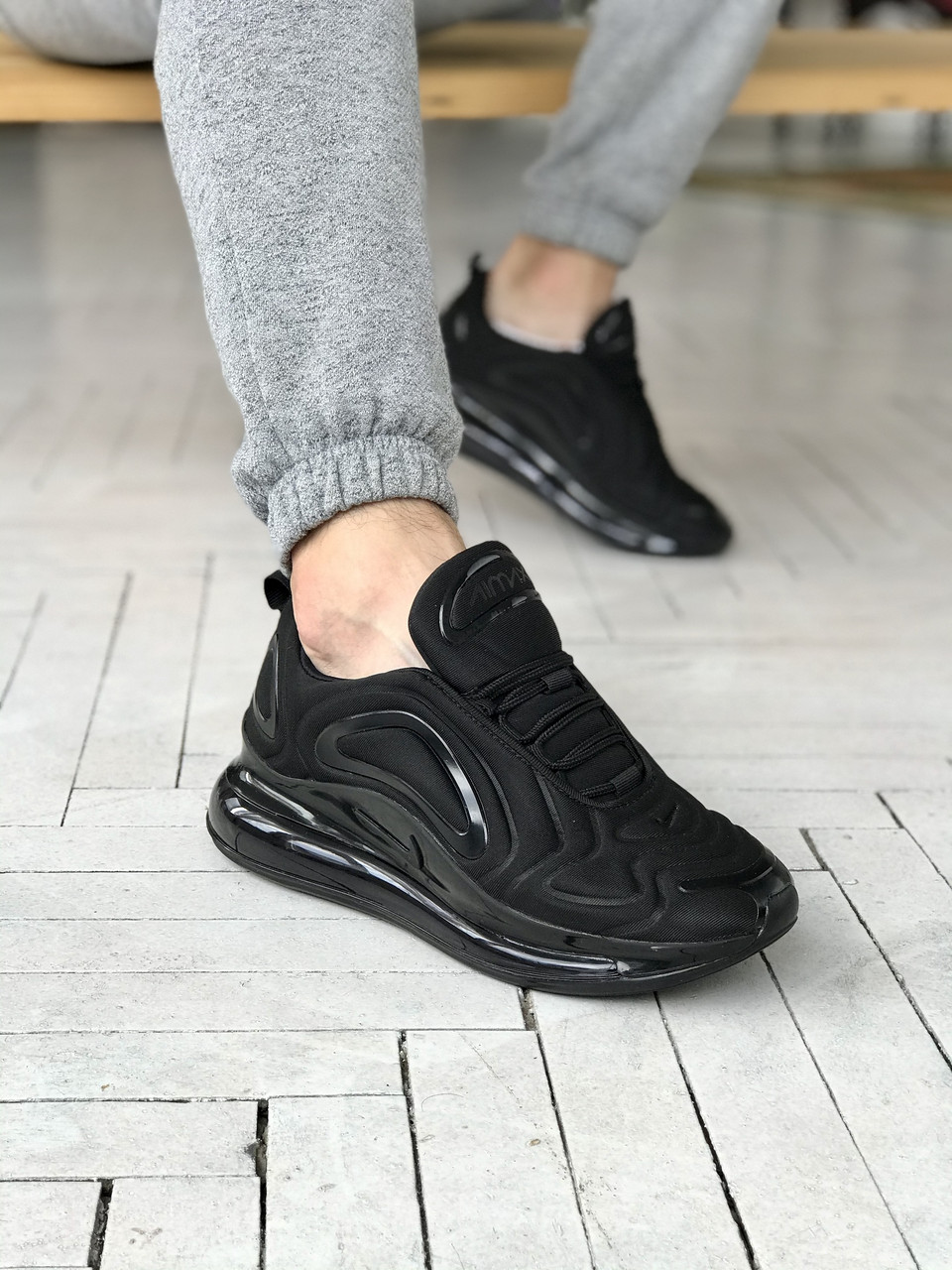 Nike air max 720 black on feet 2025