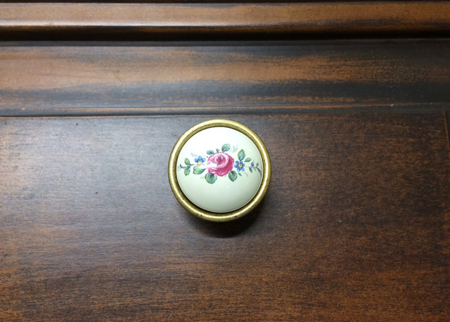 Керамическая ручка с орнаментом для кухни