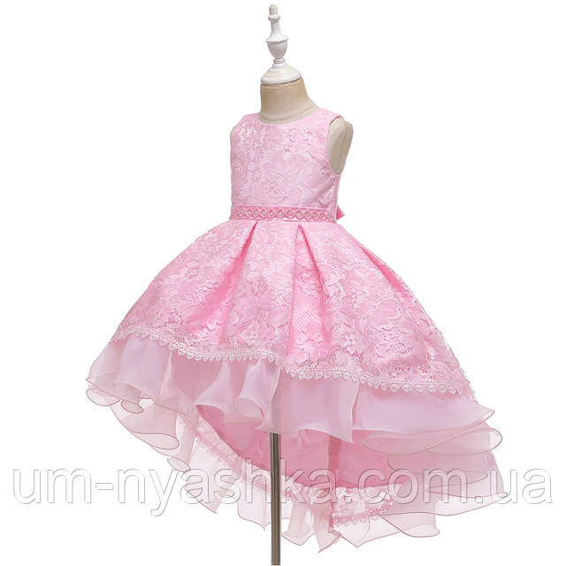 ніжне рожеве подовжене ажурна сукня