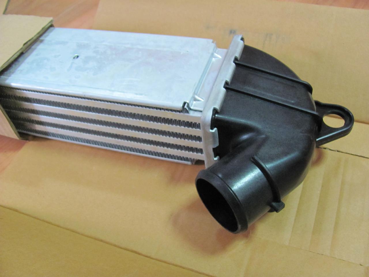 Інтеркулер Fiat Doblo 00-09 1.3-1.9 JTD Multijet NRF