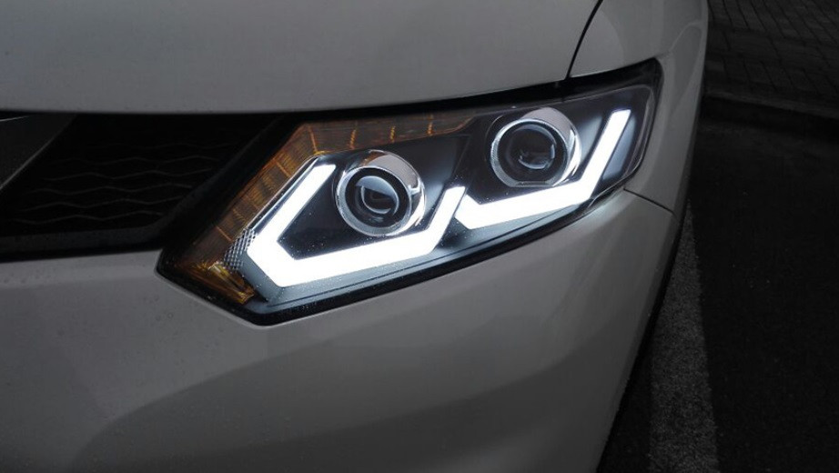 Передні фари Led оптика Nissan X-Trail Rogue T32 (2014-2017) ксенон