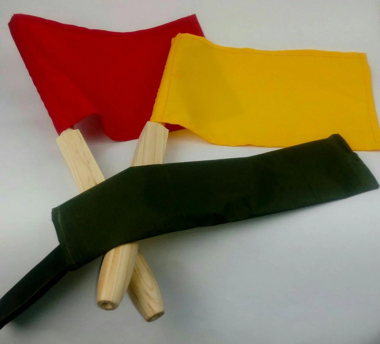 Сигнальные флажки в чехле. Сигнальный флажок армейский. Желтый красный ...