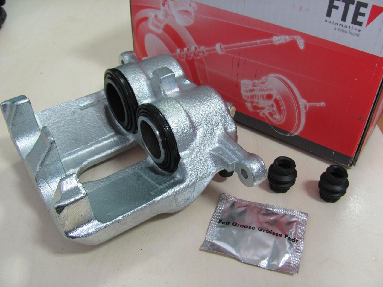 Гальмівний супорт передній правий Renault Trafic | Opel Vivaro | Nissan Primastar, фото 1