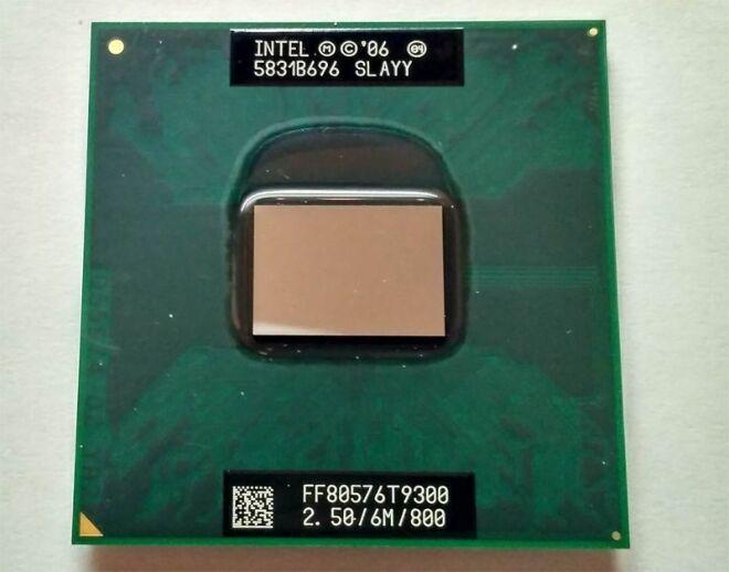 Процесор для ноутбука Intel Core 2 Duo T9300 2.5 GHz / 6 MB / 35 W Socket P PGA478 SLAQG/SLAYY