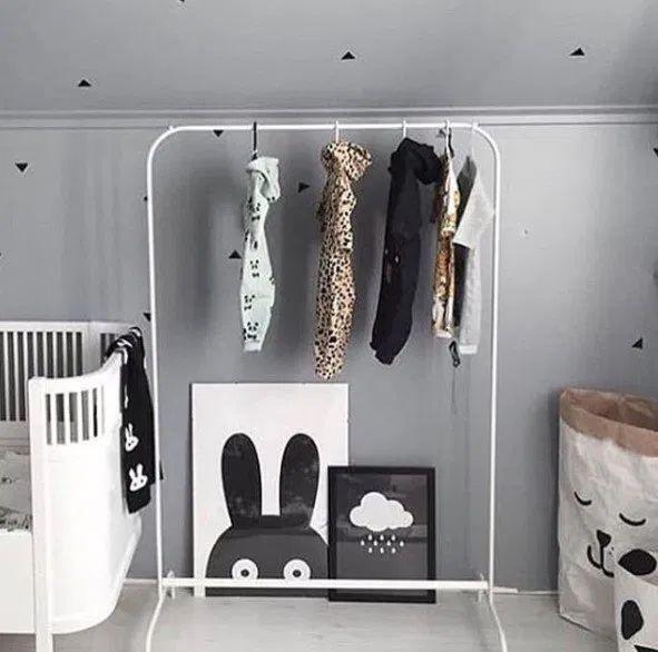 Вішалка для одягу IKEA MULIG біла 601.794.34