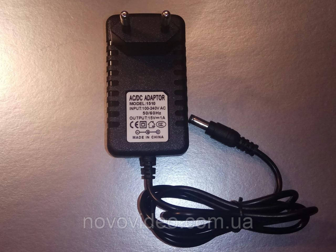 Джерело живлення 15 В 1 ампер постійного струму в розетку