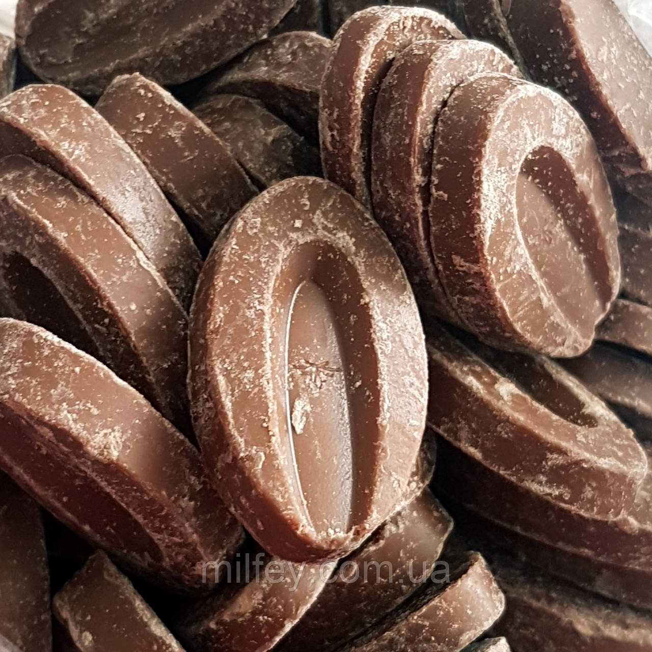 Шоколад молочний карамельний Valrhona Caramelia 36% 1 кг