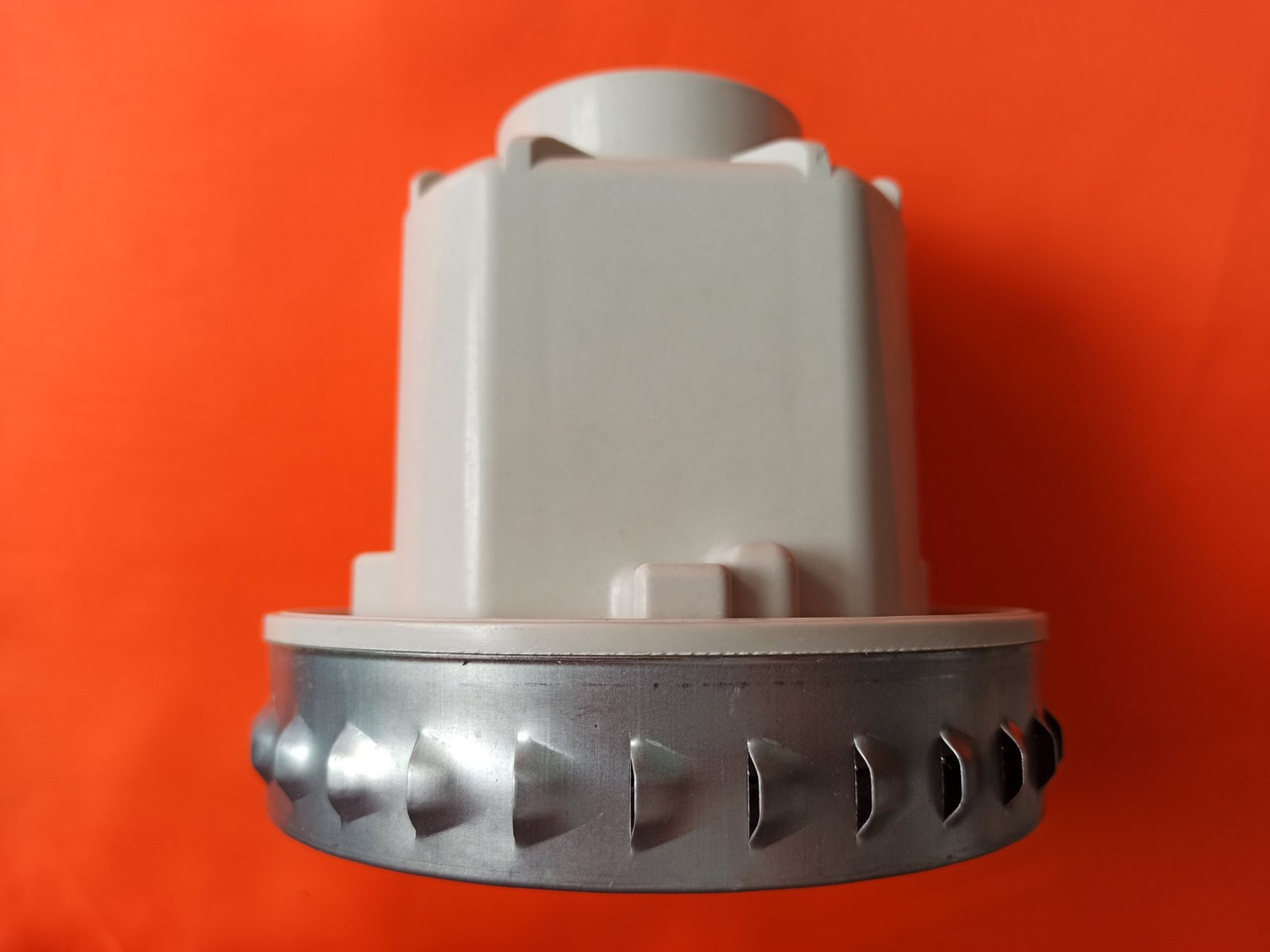 Двигун пилососа Zelmer 437.1000 829, HX-80L, 1500Вт D=130, H=128 металева крильчатка, фото 1