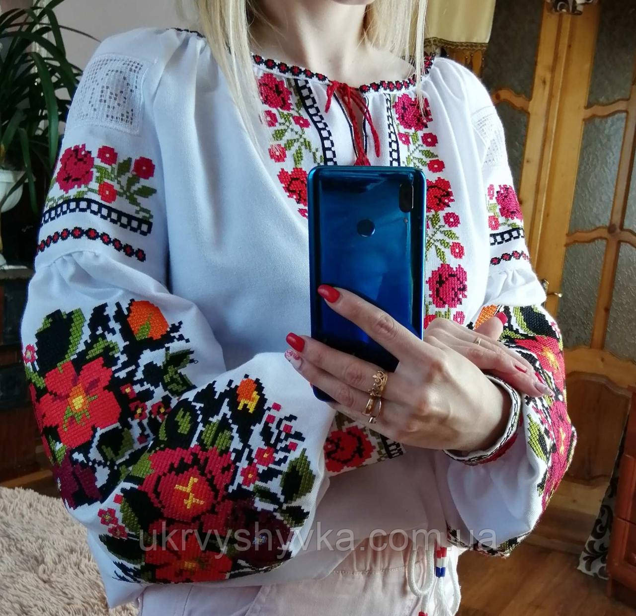Класична вишиванка жіноча "Ніка"