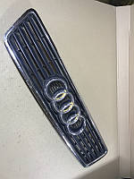 Решетка радиатора Audi A6 C5 2.5 AKE 2001 (б/у)