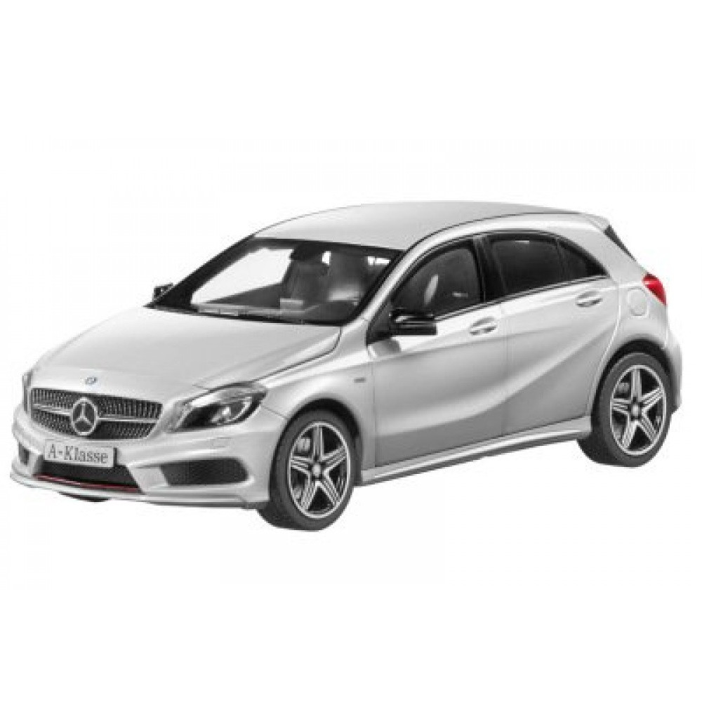 Модель Mercedes-Benz A-Class Sport, Polar silver, Scale 1:18, артикул B66960139