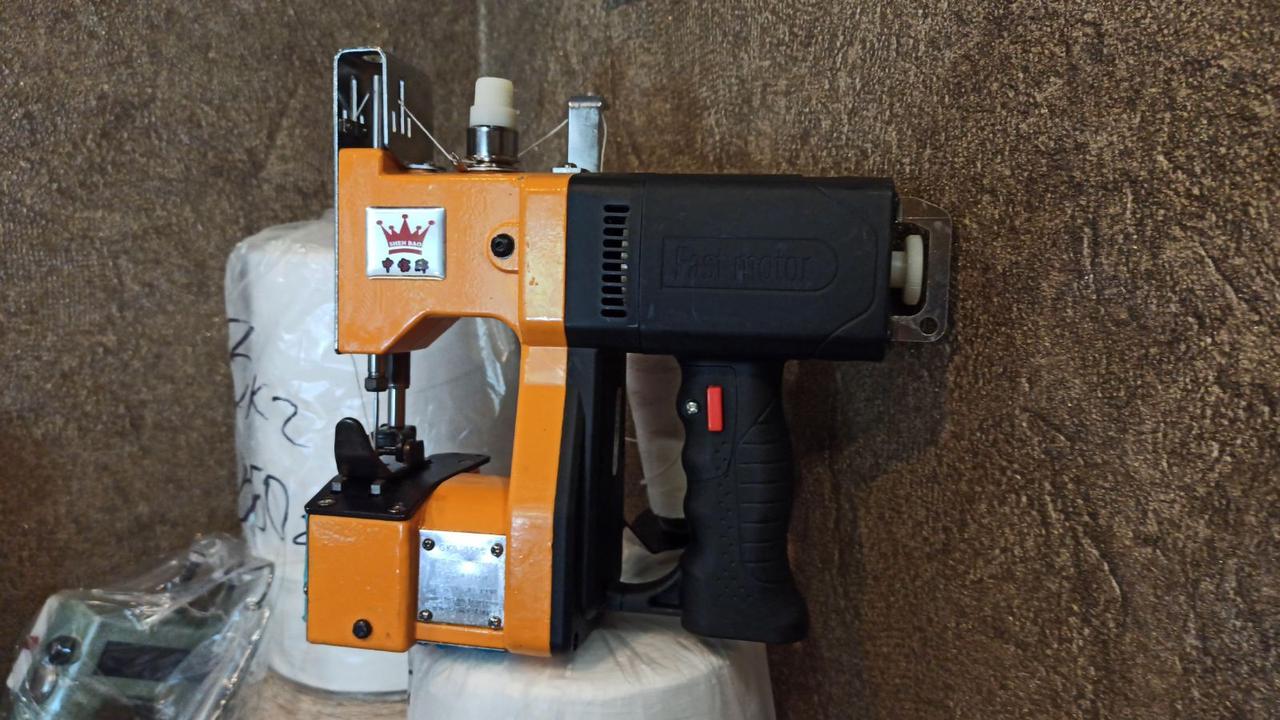 Мішкозашивальна машина GK-3700"