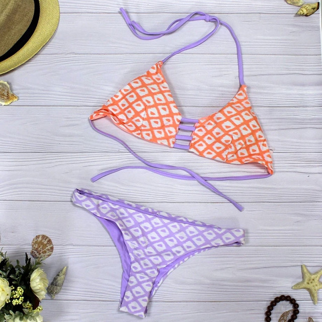 Яркий женский купальник раздельный Яркий женский купальник раздельный