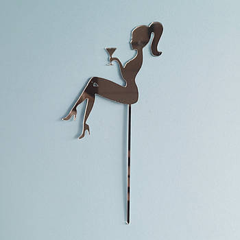 Пластиковий топер Дівчина з келихом — срібло